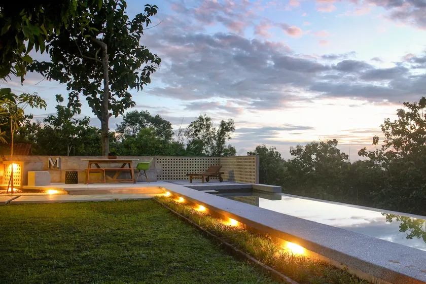 Portum, Villa with Sunrise View and Infinity Pool - Image 1