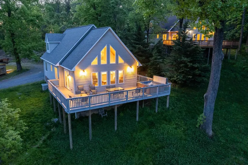 Torry Ridge--hot tub, mountain views, fireplace - Image 1