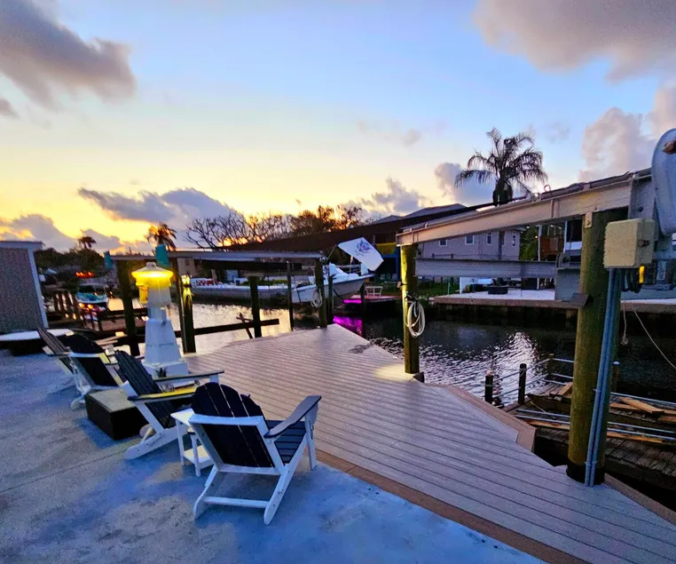 Cozy Cottage, Screened in Heated Pool on the Gulf - Image 1