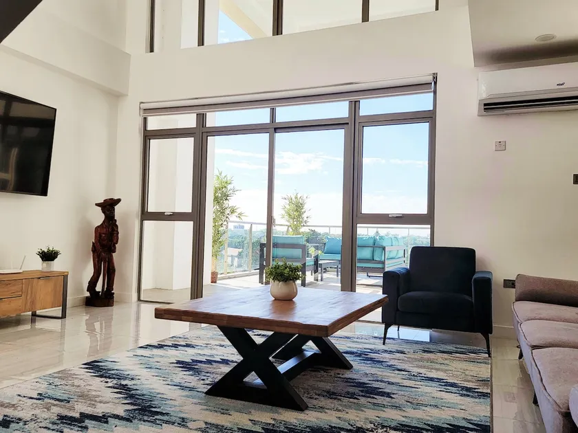 Entire Luxury Uptown Penthouse 3Bedroom/3baths - Image 1