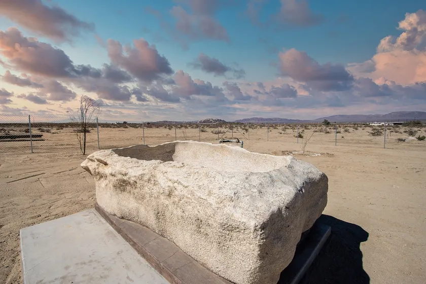 Creosote House with Private Marble Hot Springs - Image 1