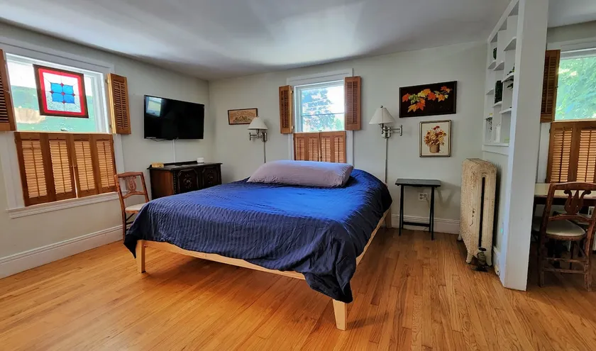 Sweet suite, walk to town tout suite! - Image 1
