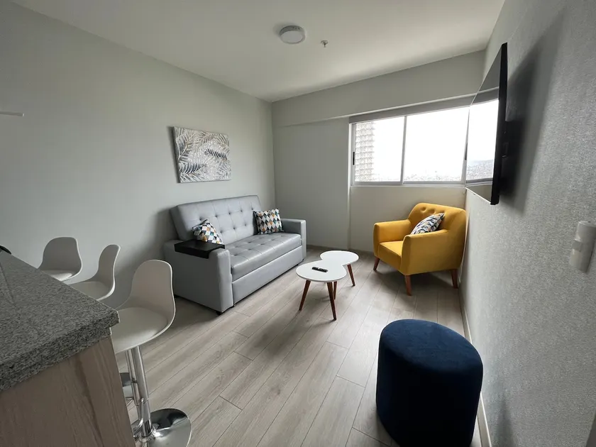 Modern apartment in the central area of Lima - Image 1