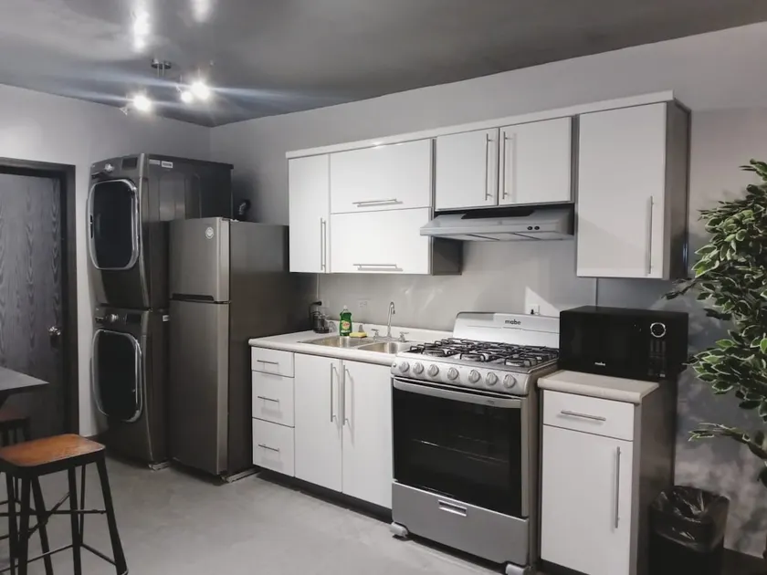 Contemporary apartment - Image 1
