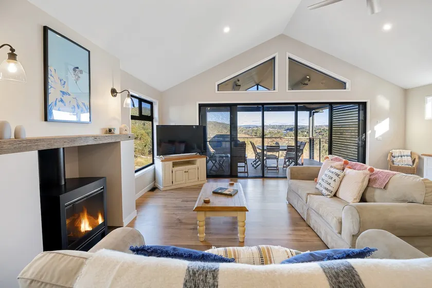 Stunning 3bed, 3bath house on MTB trails. - Image 1
