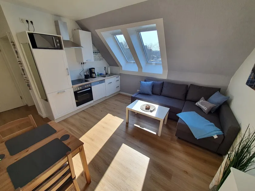 Kiel, parking, wallbox, CO2-free, bed linens included - Image 1