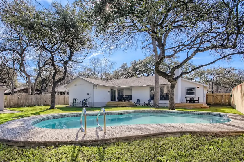 Modern 4bd w/ Pool, Outside dining, Gourmet kitchen - Image 1