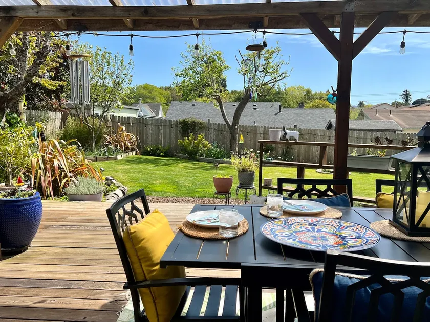 Gateway to the Redwoods | Private Garden Retreat - Image 1