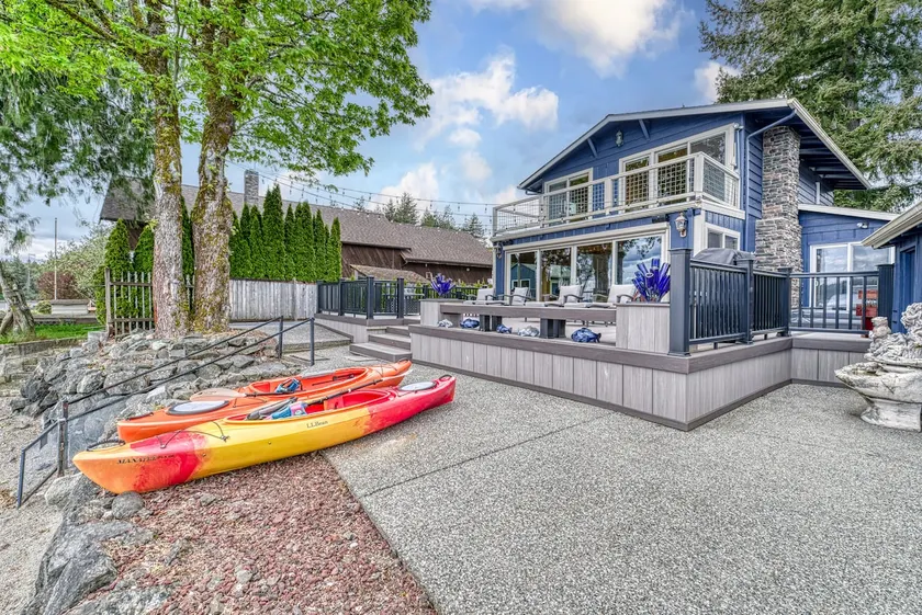 Beachfront Home w/ Hot Tub - Walk to Restaurants! - Image 1