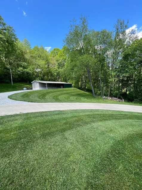 “Hillside Hideaway” a secluded, relaxing stay - Image 1