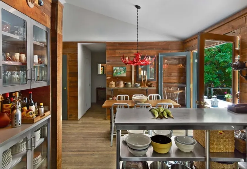 PINES Cozy Beach Hideaway with modern touches - Image 1