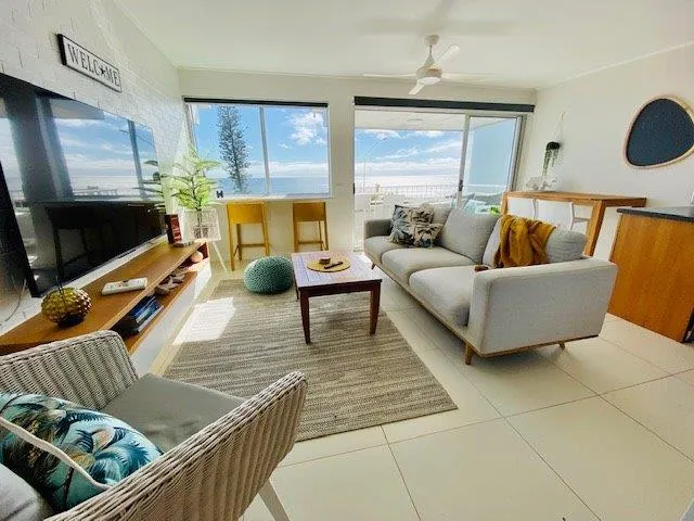 Alex Heads Beachfront - Image 1