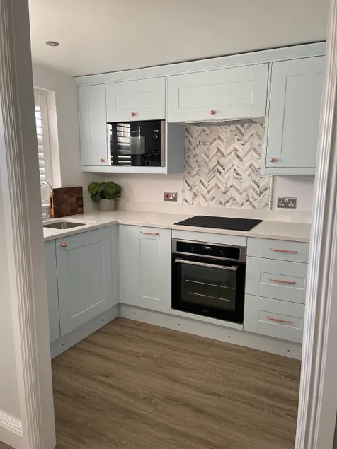 Modern Luxe Maisonette Near Station With Free Parking - Image 1