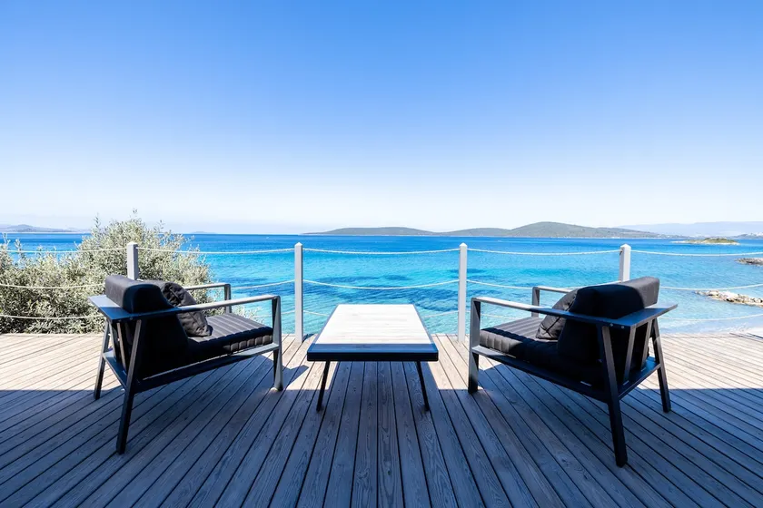Love Beach Villa - Image 1