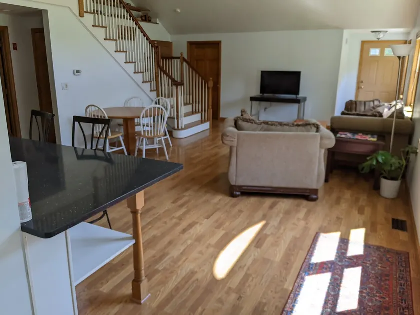 Peaceful woods area suite. - Image 1