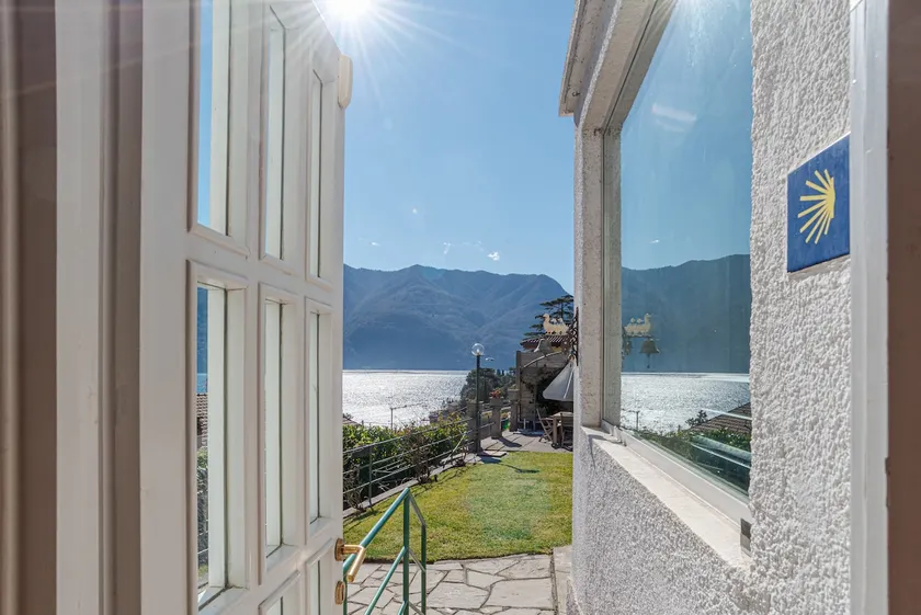 Casa Bambu - beautiful lake view and parking space - Image 1