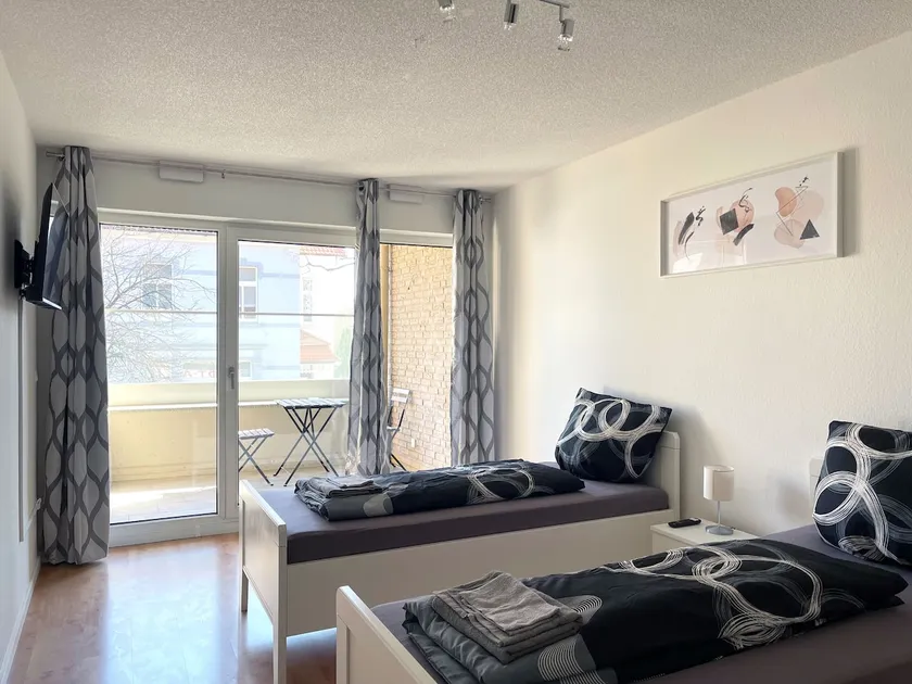 Fine 2-bedroom apartment in Melle | home2share - Image 1