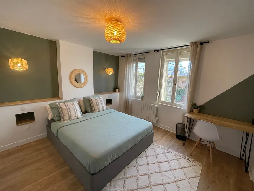 The Green Wood Apartment ★Cozy 2-room apartment in the heart of the city★ - Image 1