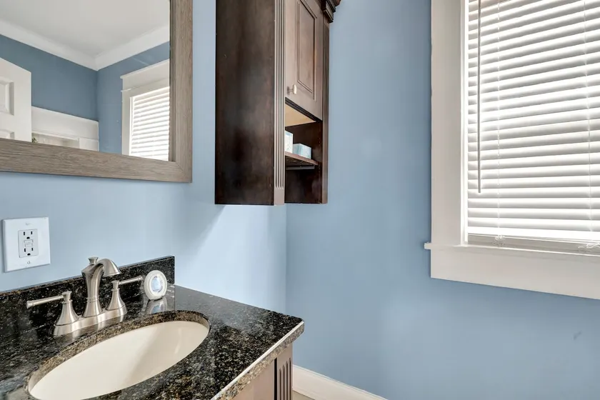 Unique 4 Bedroom - Image 1