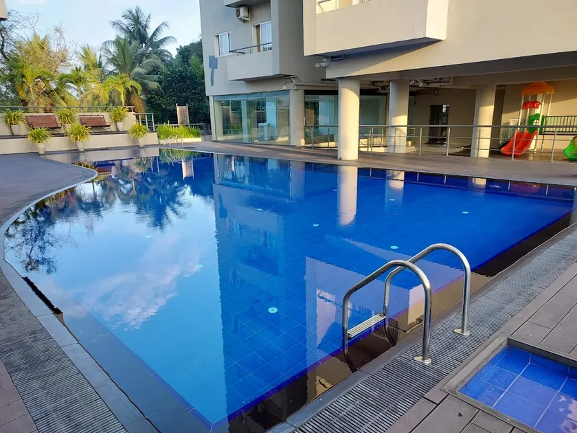 Lovely 3-bedroom apartment with pool - Image 1