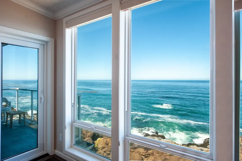 The View - Corner, Top Floor Oceanfront Condo - Image 1