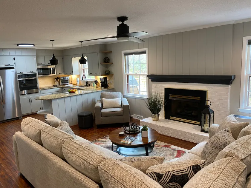 Heart of Danville Renovated Modern 3bd/2ba. - Image 1