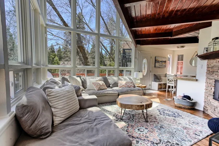 Mountain Escape w/ AC Near Village w/ Private Lake Trail Access, Deck & BBQ - Image 1