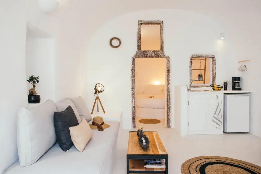 Assyrtiko by A Terre Cave Villas - Image 1