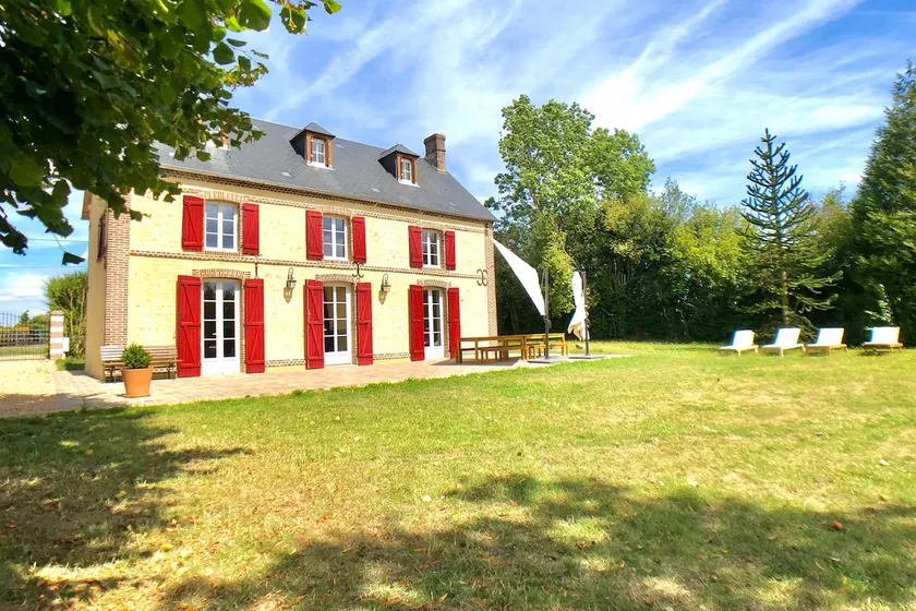 Elegant family home in Le Perche, Normandy - Image 1