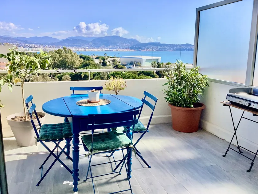 Magical view of the Bay of Angels - Image 1