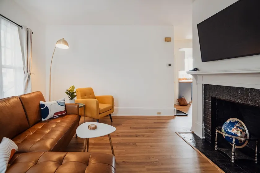 Fresh & Charming Private Uptown Apartment - Image 1