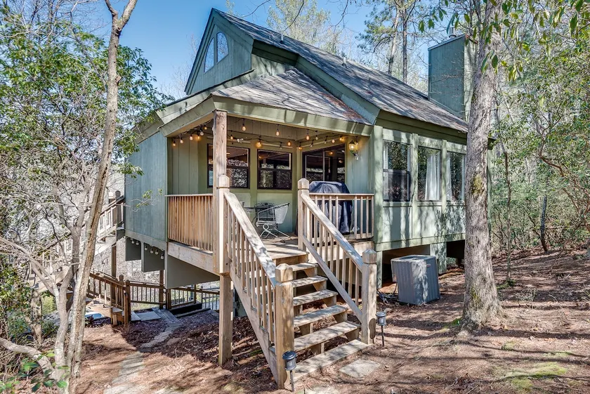 Relaxing 3BR Cabin Retreat in Helen, GA – Perfect for Families & Couples - Image 1