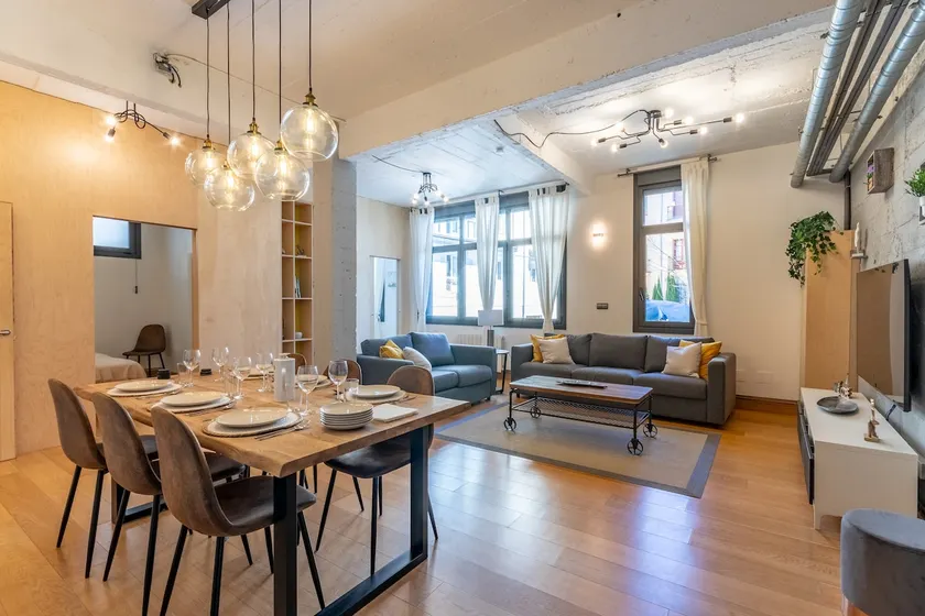 NEW! Lovely 3-Bedroom Loft in Bilbao - Image 1