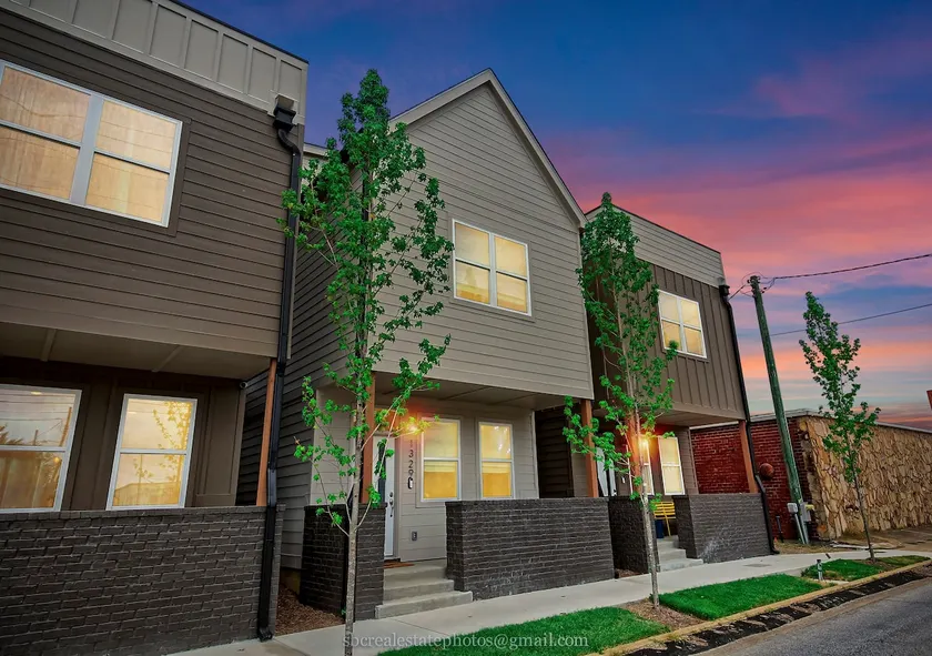 Southside - Rooftop Patio - City & Mountain Views! - Image 1