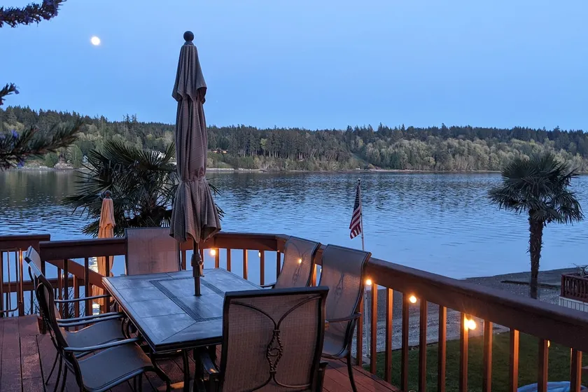 \"Ostrich Nest\" private island beachfront with HOT TUB and kayaks - Image 1