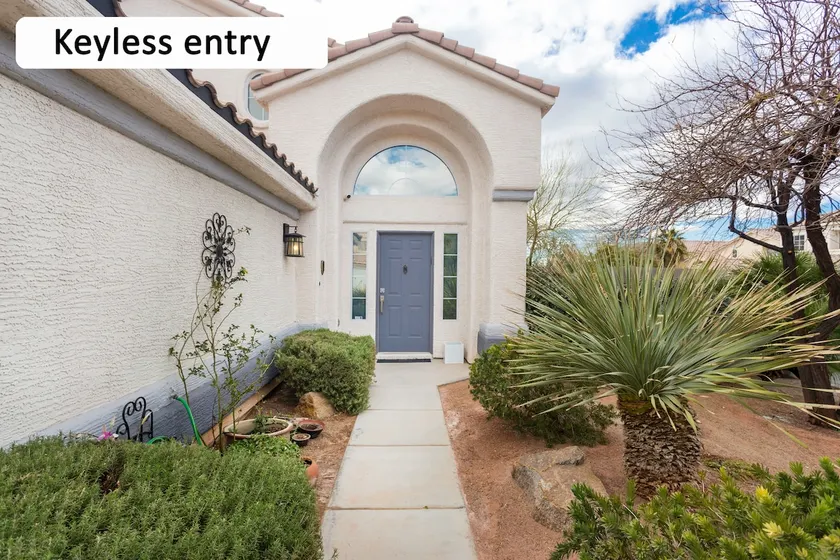 House 3bed 3bath, game room, lush yard, king bed - Image 1