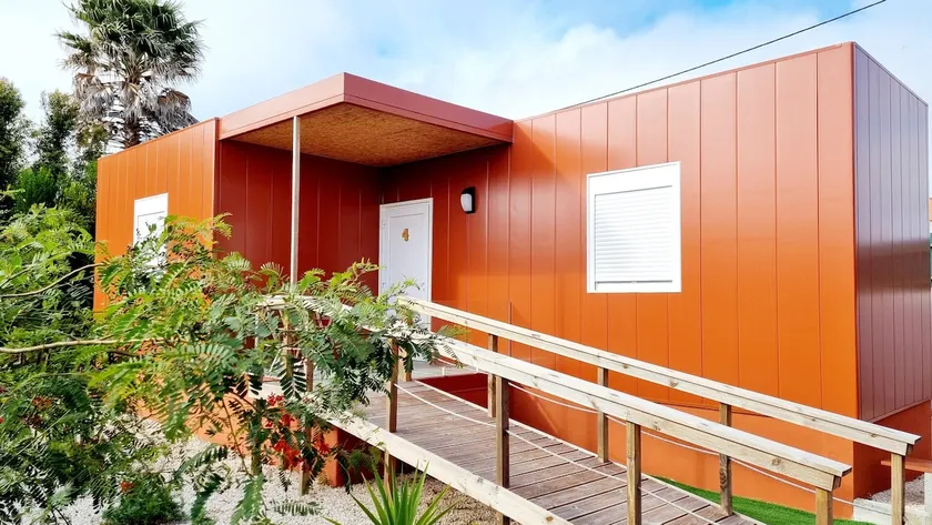Family Surf Home - Bungalow 4 - Image 1