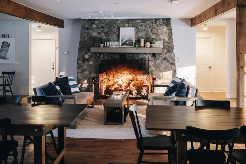 Serene Woodland Apartment Retreat in Grand Beach - Image 1