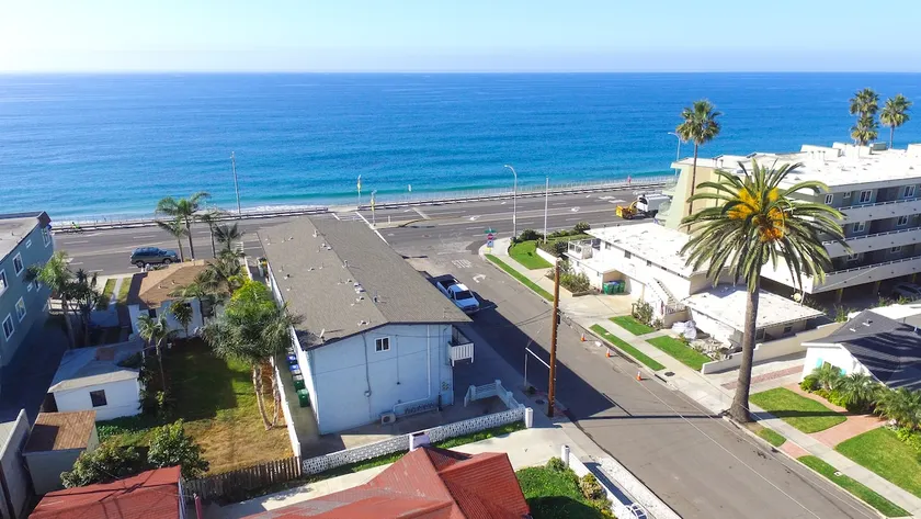 Beachside Condo#C - Image 1