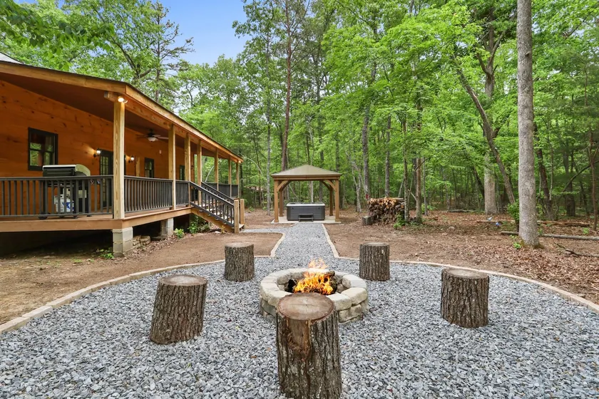 Cabin at the Lake- Dock-Hot Tub-Firepit - Image 1
