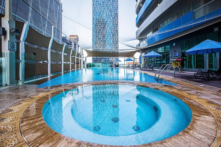 DOWNTOWN PREMIUM BOULEVARD APT NEXT TO DUBAI MALL - Image 1
