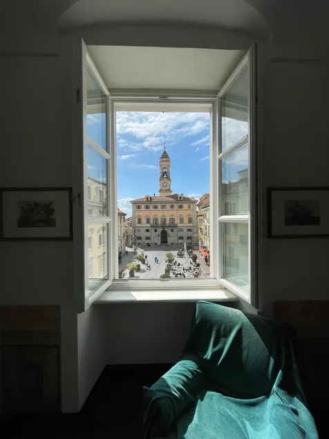 Apartment Facing the Square -Ivrea- - Image 1
