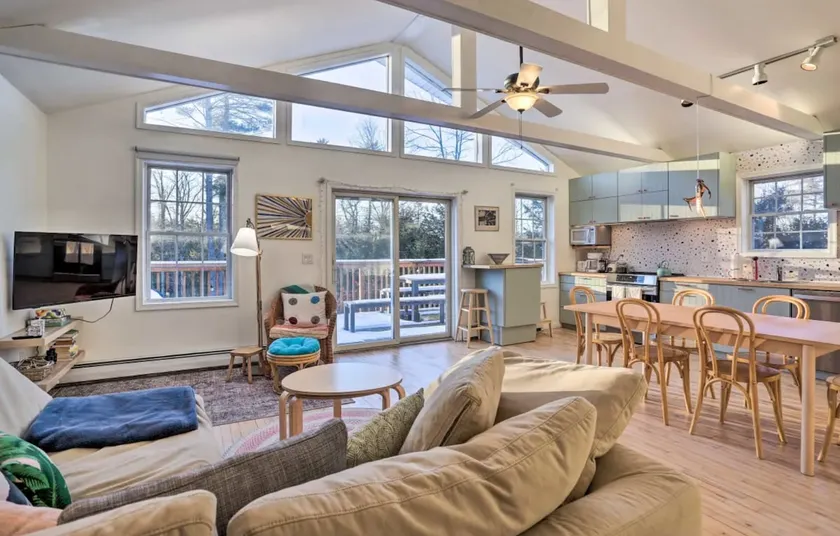 Cozy Catskills Cottage w/ BBQ, Hot Tub & Fire Pit. - Image 1