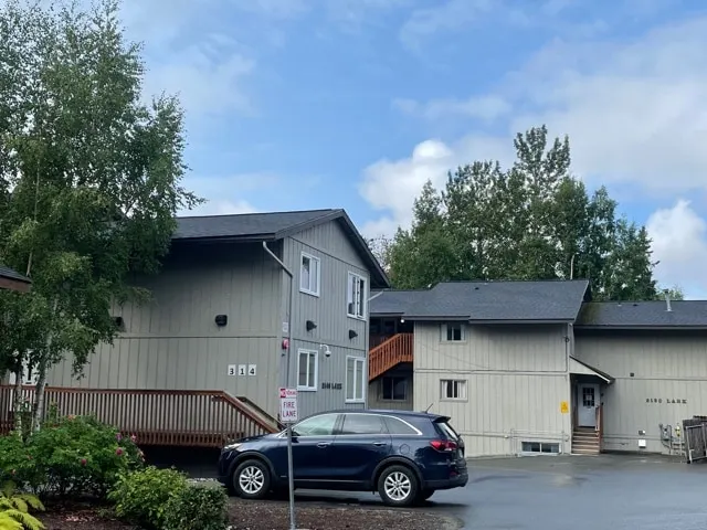 Studio Apt. Lark #102 - Great North Lodging LLC - Image 1