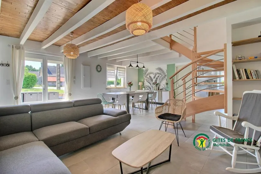 House with garden for 10 people - Image 1