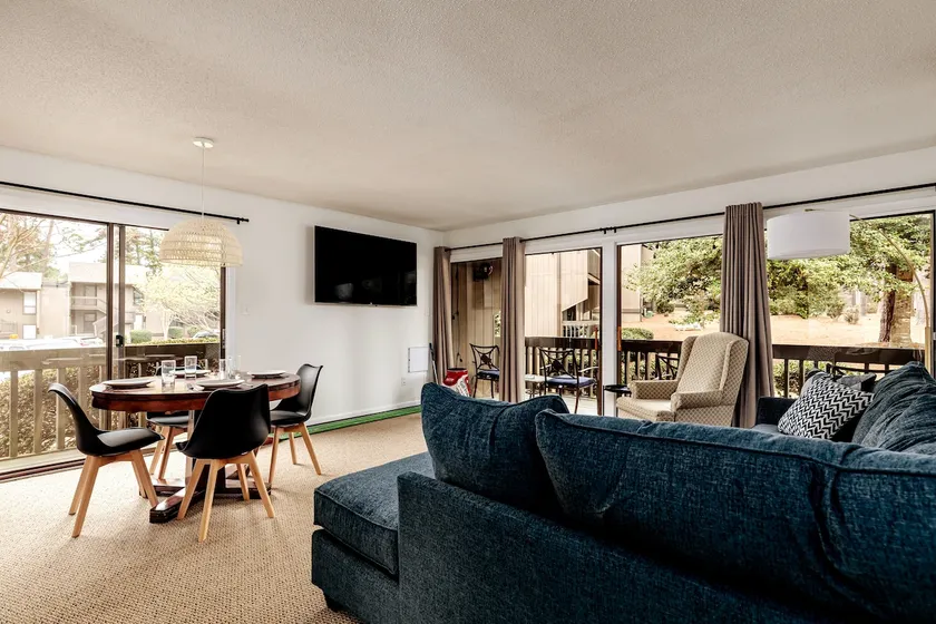 Golfer’s Dream! Pinehurst Condo, Walk to Clubhouse - Image 1