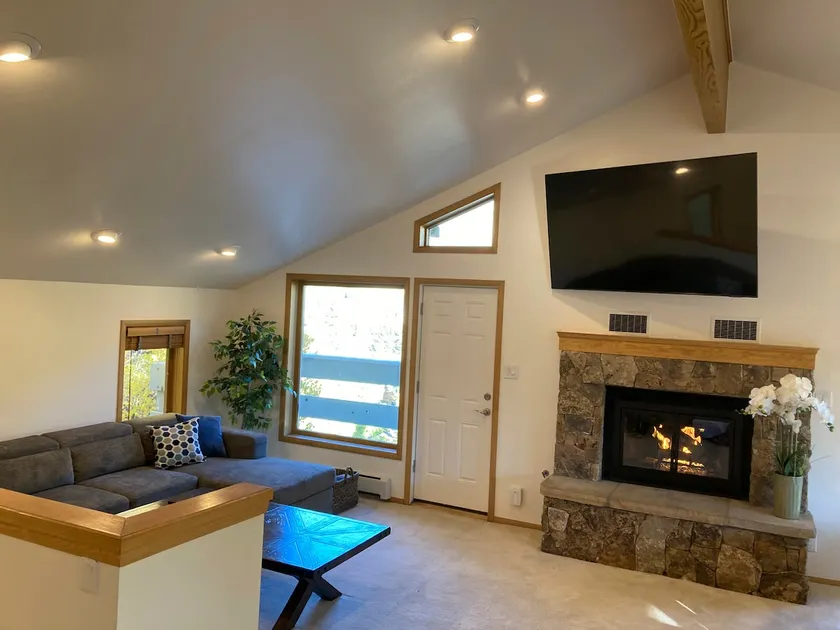Sunny Vail Mountainside Getaway Amazing Location - Image 1