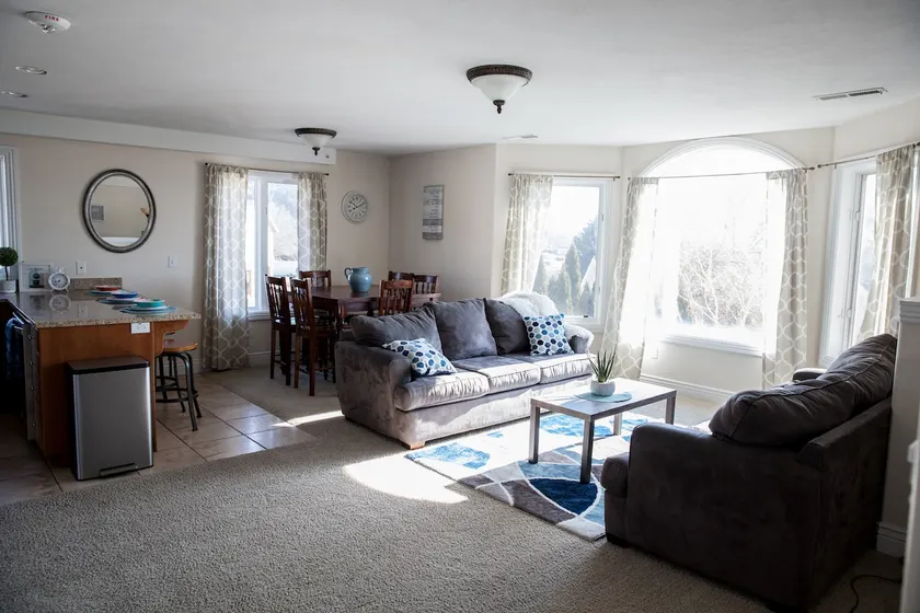 ”The Loft” lifts you above it all. Sleeps 6. - Image 1