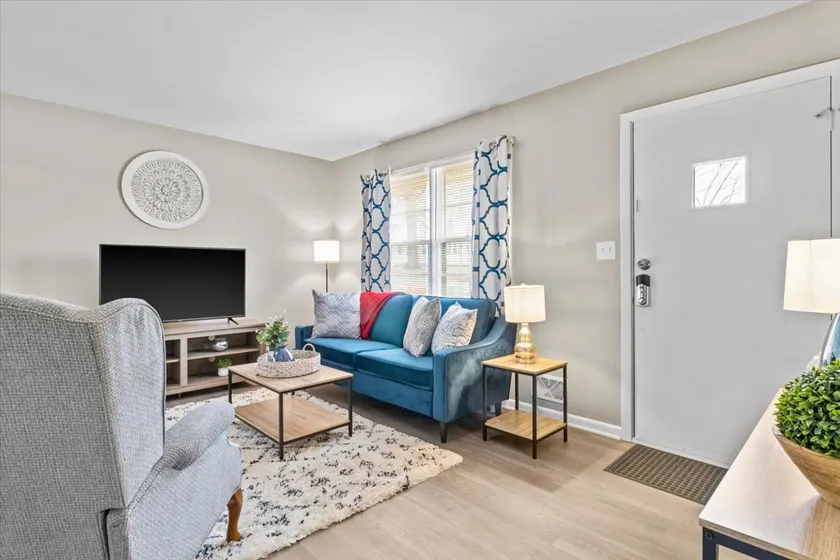 Cozy 1-bd - Perfect for Short and Mid term Stays - Image 1