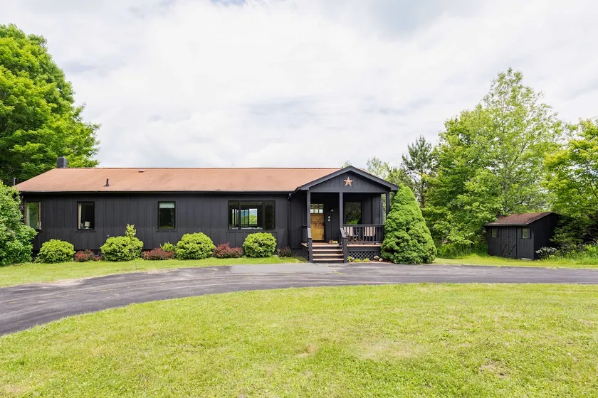 Peaceful mountain-top cabin - 5 acres and a gym. - Image 1